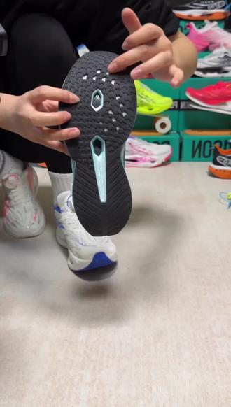 跑步不再怕受伤,赤兔9pro碳板跑鞋免费退! 孩子要买一双好穿又好看的鞋子?这款有运费险!可以试穿后决定要不要!#跑步鞋 #童鞋 #运动鞋 #跑鞋 #新年运动整点新装备