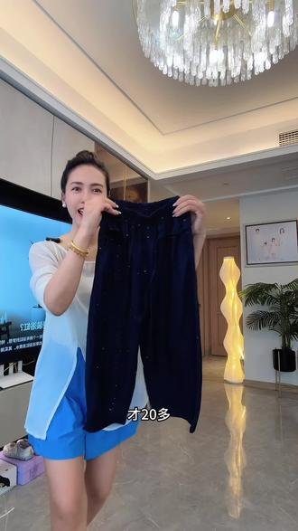 bling bling好好看,轻薄透气,女儿穿搭好搭档!#女童裤子夏装 #女童防蚊裤 #女童防蚊裤夏季薄款 #女童洋气裤子 #女童裤子宽松