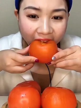这个爆浆流心火晶柿子,你们一定要试试!真的好好吃! #流心柿子 #火晶流心柿子#柿子