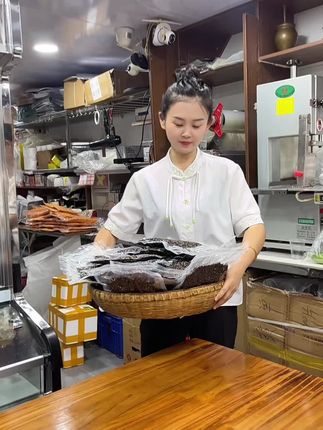 洋芋米豆豉,有多少年没吃过了?炒土辣椒,回锅肉,腊肉拌着饭吃,简直香迷糊了#洋芋米豆豉