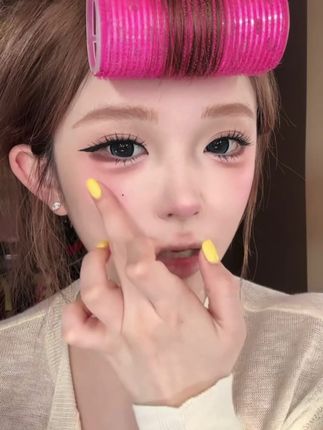 涂上这个高光不出去玩都亏了!精致美女既视感#美妆 #眼影 #高光