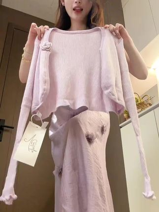 果然紫色真的很有韵味~#连衣裙 #紫色连衣裙