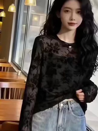 #早秋穿搭三分钟出门不是梦 #小个子秋冬穿搭 #秋冬穿搭新鲜感在线#蕾丝打底衫