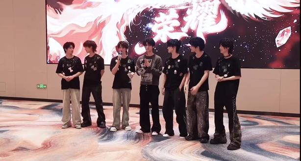 mzc你很不自然
是想到星途璀璨了吗
#新音纪录片#穆祉丞