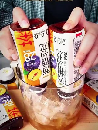 轻上西梅乌龙茶,0脂含益生元,夏季清爽必备! #轻上饮料 #西梅乌龙茶 #夏季清爽饮 #益生元饮品 #0脂饮料