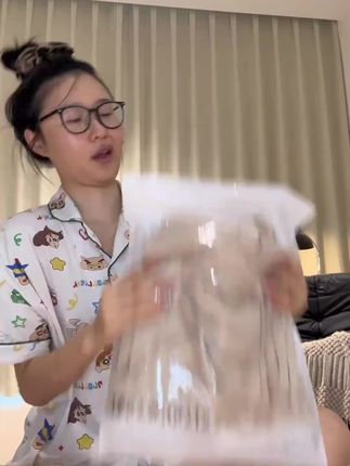 法式温柔风初秋穿搭套装木耳边假两件上衣女秋季微喇休闲裤两件套#法式复古 #秋季新款 #温柔风穿搭 #时尚套装 #少女感单品