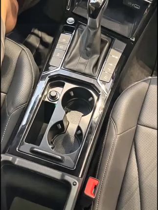 大众帕萨特380车载充电器中控 usb 接口扩展坞点 烟器#车载充电器 #车载快充 #汽车升级 #大众帕萨特 #大众