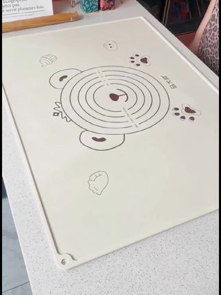 加大加厚揉面垫也太好用啦,推荐入手#家居好物推荐 #硅胶揉面垫 #严选好物 好用不粘面的揉面垫,做面食真的太好用啦!不跑不溜好清洗