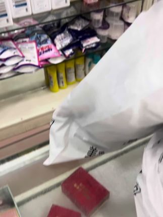 都是冲着这二瓶来的