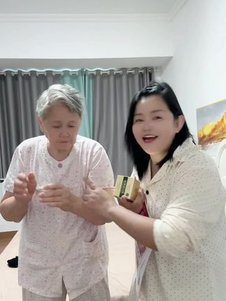 @抖音小助手 #肤研 #美白祛斑霜 温和不刺激!孕妈妈#敏敏肌 都可以使用!#试用30天 不满意可退#有运险