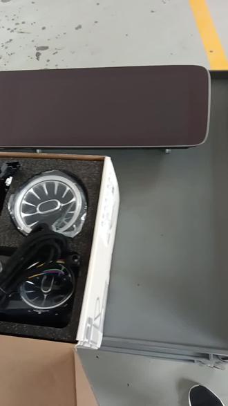 #名车专修 奔驰涡轮出风口更换