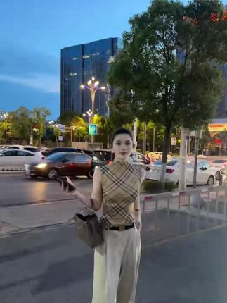 【古早Lady】韩系气质女神2025夏季新款ins复古格纹弹力背心配短裤