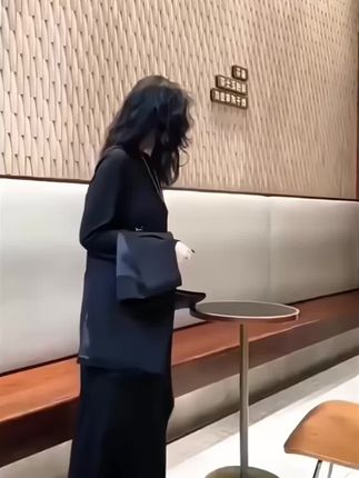 #高级感穿搭 #今日穿搭 #时尚气质穿搭 #减龄气质穿搭 #气质女神穿搭 @巨量千川 @抖加🔥上热门🔥dou+🔥热点宝
