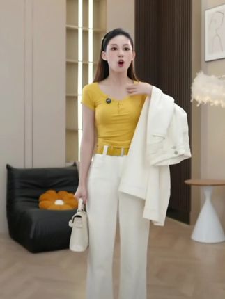 夏季薄款米白色高腰阔微喇牛仔裤女高腰牛仔裤女款爆款2025新款#高端大气 #优雅气质 #穿出高级感 #夏季穿搭 #完美搭配