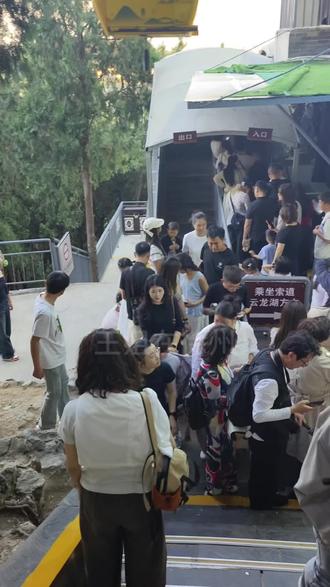 尖叫预警,云龙山2000米磁悬浮滑道超解压#索滑道#云龙山#徐州游玩 #徐州周末去哪玩 #徐州网红景点