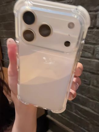 自带四角气囊的加厚防摔透明壳 给我的新手机安排上了 #手机壳 #这也太好看了 #苹果17promax #数码科技 #种草