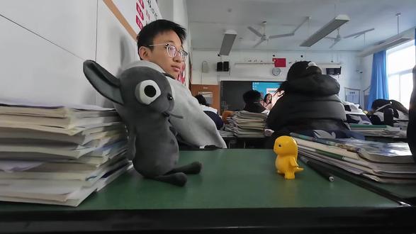 痞老板大战奶农,屏幕前的家人们觉得谁会赢