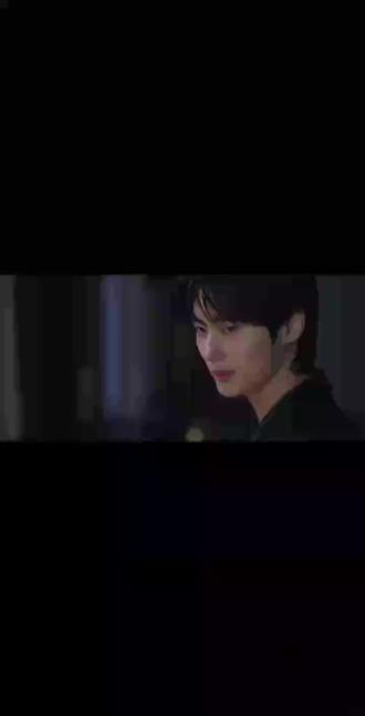 #韩剧名场面 #21世纪大君夫人 #片段 最喜欢这个片段,王室规定不能跑,但见你是例外