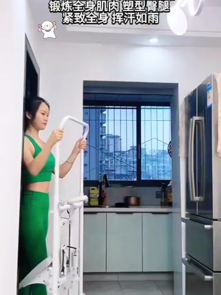 “少壮不努力,老大徒伤悲”,健身正当时!💪 #健身爬楼机 让运动更简单。#爬楼机健身 #爬楼机室内 #爬楼机有氧