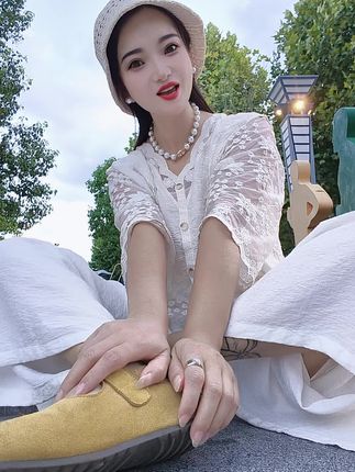 我的天爷呢,终于可以轻松下了,明天把蕾丝发完,我就可以松口气了,安排下孩子去眉州岛一趟,我也得回家陪陪我的老娘,这蕾丝太🔥了,这几天吃不好睡不好,欠货多,明天发完就好了🙏🙏🙏