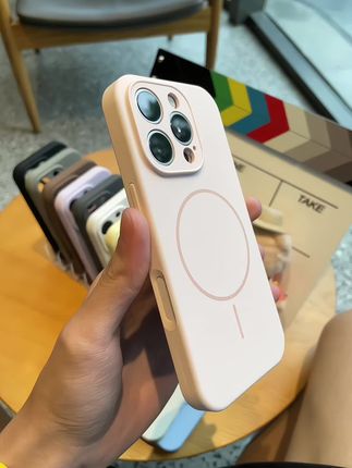 手机壳千千万  唯有液态硅胶好用#这个手机壳真的长在我心巴上了