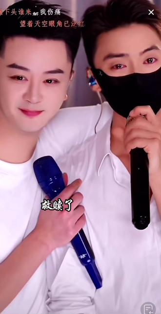 泪目了!感恩男神对昊文的厚爱偏爱,这一路的确实不容易,2025的整个夏天,我们也都过得甜甜的。2026加油@昊瀚培训号 @昊文🍊星城@蜜桃🍑ᵐᵗ (星城) #上热门