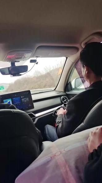 哪个讲的高速堵车,今天早上出发一路畅通到长沙