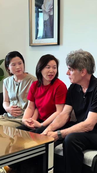 姐姐阿姨们,我这个妹妹不知道怎么回事又找过来了,你们觉得我们要不要给她开这个门#正能量传递 @楠鑫