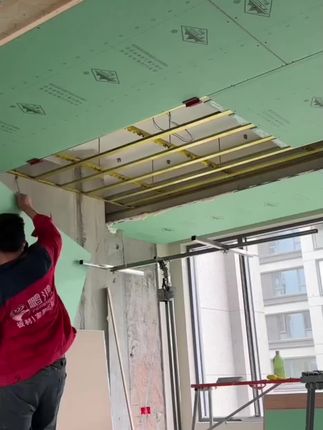 石膏板吊顶神器,木工装潢手摇升降机,提升、举升、移动平台,还具有加厚折叠功能#木工吊顶 #石膏板吊顶 #木工装修 #木工工具 #吊顶神器