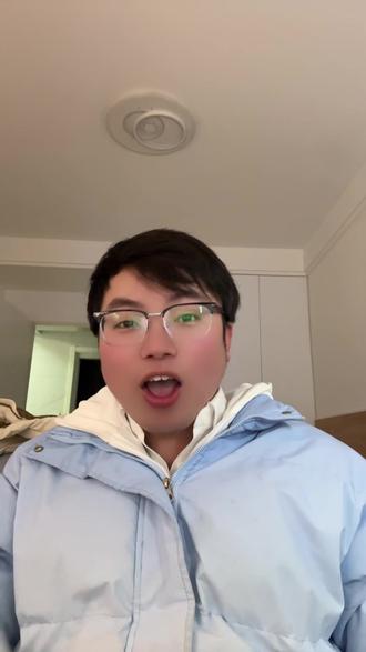 不敢想象如果大家用语音说“我要验牌”,“给我擦皮鞋”会是怎样的一个场景#给我擦皮鞋 #我要验牌