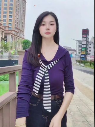 不要活得太明白了,做一个快乐的中年少女,中年是年龄,少女是心态,希望你在烟熏火燎的生活中,依旧纯真浪漫,当我们看淡所有的人和事之后,就会明白这样一个道理,惜我着我惜,嫌我着弃之,爱我着我必爱之!#小个子穿搭 #秋季穿搭 #情感共鸣