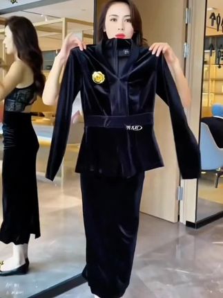 【两件套】新款气质高级感洋气显瘦V领高腰半身裙套装2147#套装穿搭 #时尚套装 #套装两件套 #洋气减龄 #辣妹穿搭 @抖音小助手 @DOU+小助手 @DOU+好生意 @DOU+上热门