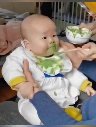 蓓兜宝宝吃饭围兜 蓓兜宝宝吃饭围兜硅胶防水婴儿围嘴儿童辅食饭兜口水防脏超软兜兜#防脏围兜 #蓓兜宝宝吃饭围兜 #婴儿围嘴 #宝宝围兜 #宝宝轻薄围兜