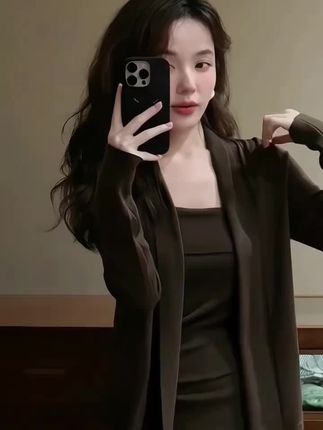 2025早秋新款女法式气质修身百搭长袖开衫吊带背心高腰显瘦半身裙