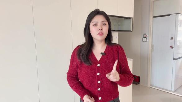 身份证登报挂失有没有法律效应 家人们,身份证丢了千万别只知道补办!有人觉得登报是瞎折腾,这可大错特错!
先给你们说个关键的:登报本身不算法定挂失程序,真正有法律效力的是去派出所挂失补办。但!登报这步能帮你挡大坑!要是被人捡去办网贷、注册公司,这张登报声明就是你的"免责护身符",能证明你早就公示证件作废了。
现在登报超方便,不用跑报社,支付宝搜"叮咚办"小程序,十分钟就能搞定,还能直接寄报到家,省时又省心。
记住了:身份证丢了,先去派出所,再登报,这才是双保险!别等出问题才后悔!#身份证登报挂失有没有法律效应 #身份证登报挂失 #身份证登报挂失流程 #身份证登报 #身份证登报挂失费用