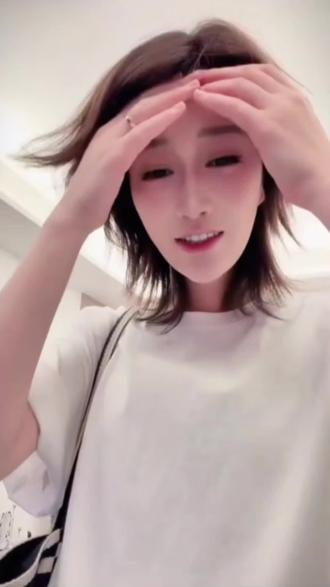 老大依旧逆天发言 二姨(🌚🌚🌚)#東黄#黄庚依#東十一@黄庚依 @東十一 @東黄不太一😺 @抖音小助手 @抖音作者助手 @抖音精选官方账号