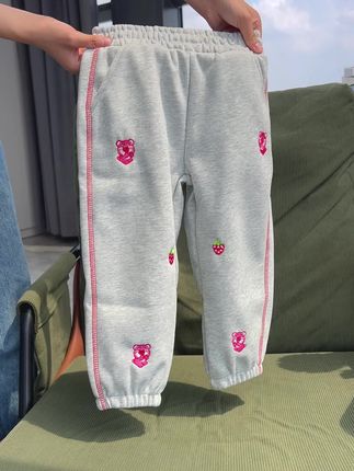 巨高品!巨舒服的女童秋日休闲卫裤!面料软糯亲肤,这个价格力推啊!#高品质童装 #面料柔软舒适 #秋季上新 #童裤 #卫裤
