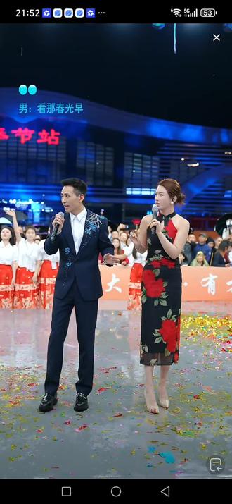 索图大舞台 6月份,红豆大舞台在江苏江阴隆重开业,欢迎老铁,到时现场观看#红豆 #红豆大舞台 #节目现场直播 #多才多艺 #舞台上的最佳搭档