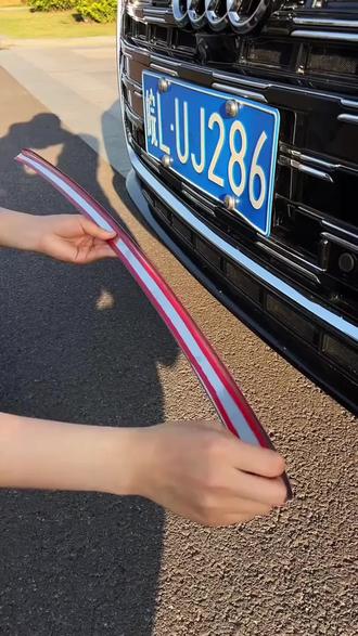 奥迪A6专用的前杠亮条,安装简单,瞬间提升原车质感。#奥迪a6l #奥迪 #汽车好物