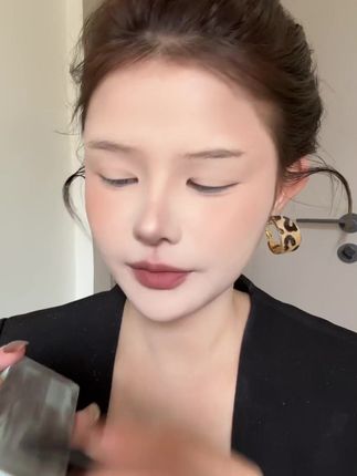 新手也能轻松画出野生眉!AKK眉笔上色不晕染防水防汗野生眉不结块,真的超好用! #新手眉笔 #野生眉画法 #野生眉