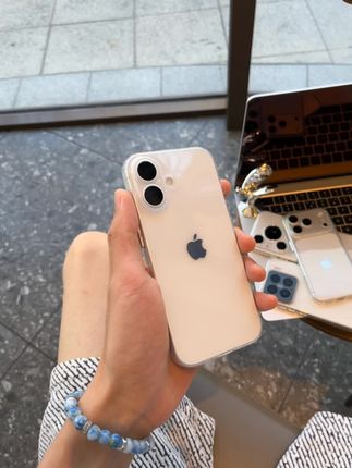 手机壳还得是透明壳,简约高级不发黄不粘指纹和手汗#透明壳 #这个手机壳真的长在我心巴上了