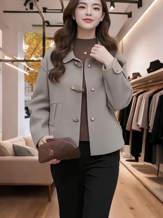 新款时尚外套女短款小西装上衣小个子短款薄款洋气女装#高级感穿搭 #优雅气质 #减龄显瘦穿搭 #洋气上档次 #穿出自信穿出美丽