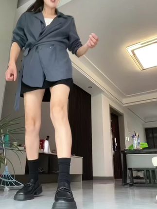 巨软不硌脚不累脚的百搭乐福小皮鞋才30多,清仓换款的价格,有货可以买一双回去搭配一下#小皮鞋 #女鞋穿搭 #好鞋推荐 #乐福鞋