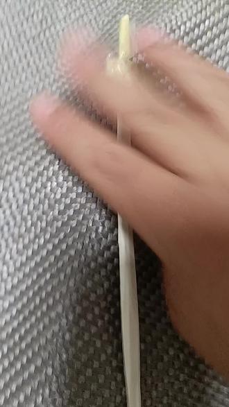 折一个帅气的宝剑,折完后觉得太长了吧。