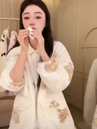 双层加厚雪羔绒内里一体睡衣女套装秋冬季可爱珊瑚绒牛奶绒家居服#家居服 #睡衣 #加厚保暖一件过冬 #一体睡衣 #漂亮衣服