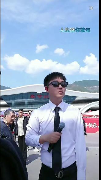 一场PK,让团队信心满满!
#索图大舞台 #陈刚 #小小 #现场互动