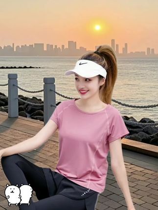 夏季大码健身运动服来啦!宽松版型,后背网纱拼接,透气性好。裤子双层防走光设计舒适自在,大码设计包容性好,满足不同身材的需求,多色可选#健身穿搭#运动女生 #瑜伽服也能搭出时尚感 #微胖女生瑜伽服#大码运动健身服
