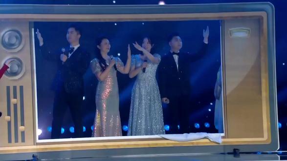 大连广播主持人演唱“大连广播开播80周年”主题歌《声动八十载》