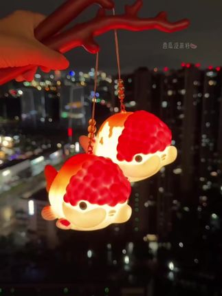 哇塞!这个鱼灯也太可爱了吧!#鱼灯 #灯笼 #中秋节 #新奇特创意