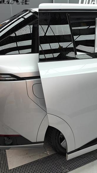 #小鹏X9 玻璃压条拆卸